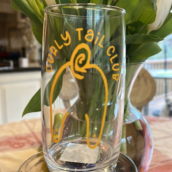 New hand made custom design glassware. “CURLY TAIL CLUB” for all dog owners. - Picture 3 of 7